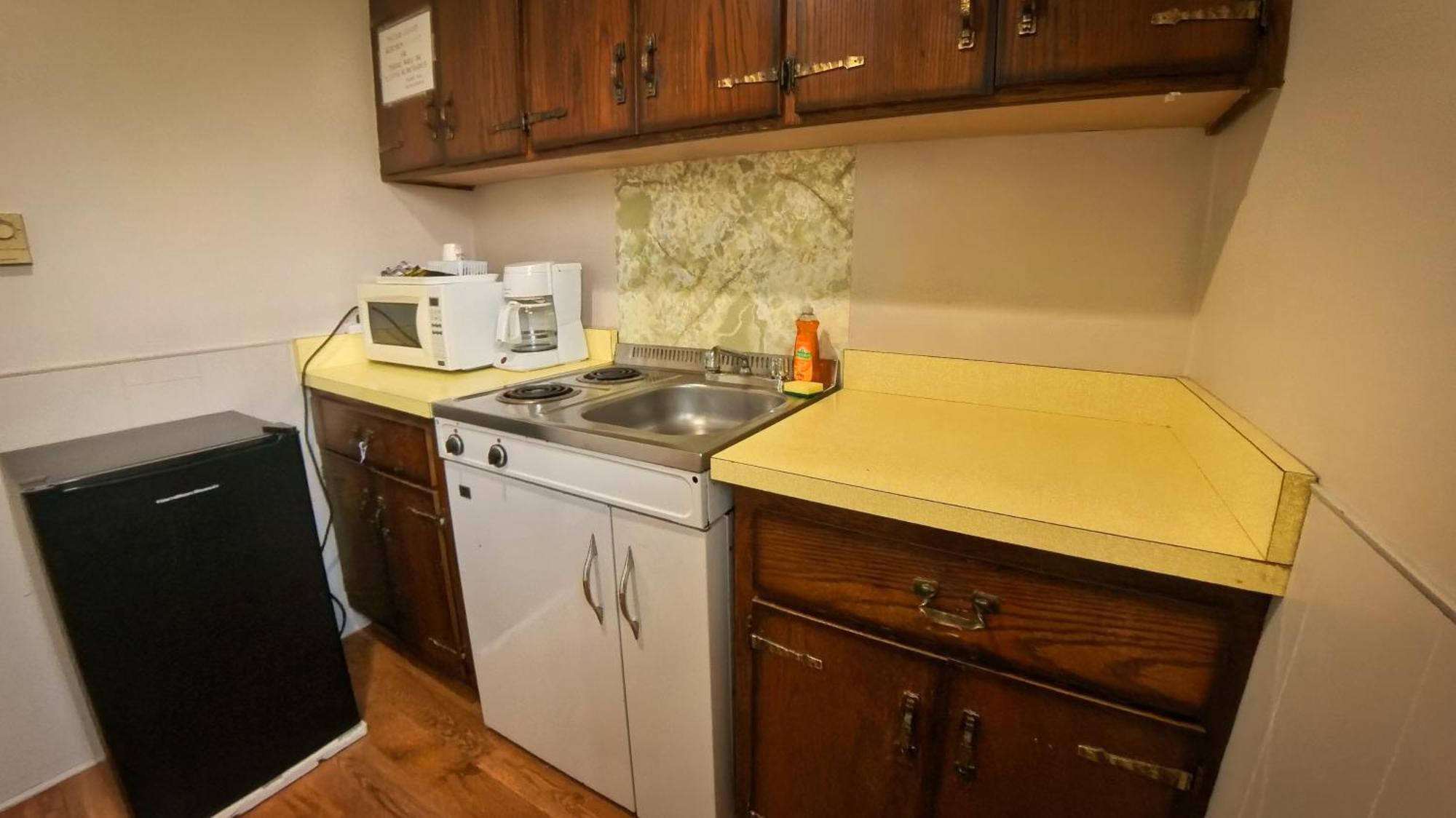Maple Leaf Inn Kincardine Buitenkant foto