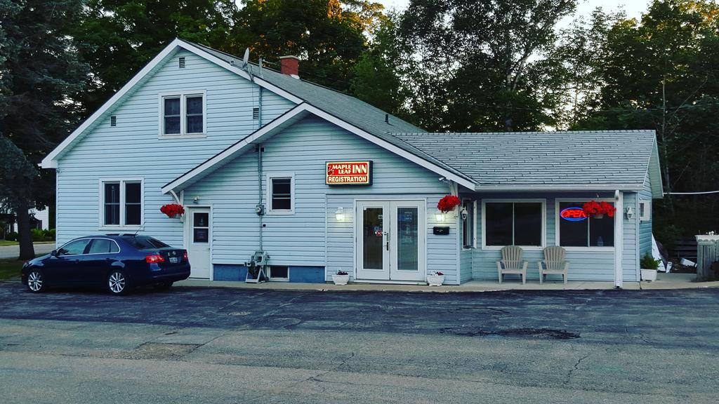 Maple Leaf Inn Kincardine Buitenkant foto